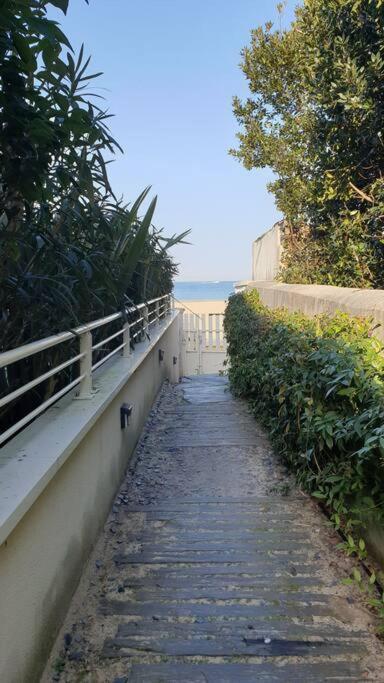 Arcareve - Grand De Standing Avec Terrasse, Jardin Et Acces Direct A La *